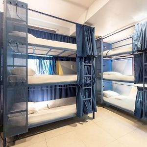 Dormitory Room Mixed